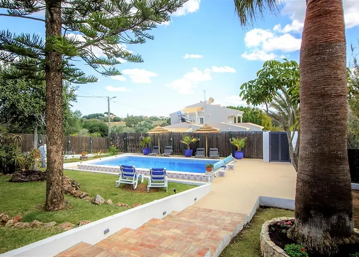 Villa Yvonne,Private Pool,Private Parking 1,7 Km From The Beatch