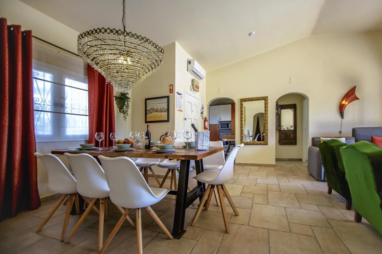 Yvonne,private Pool,private Parking 1,7 Km From The Beatch * Albufeira