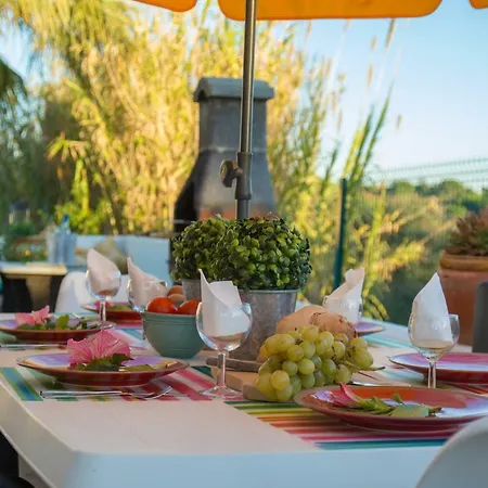 Villa Yvonne,Private Pool,Private Parking 1,7 Km From The Beatch Albufeira Exterior photo