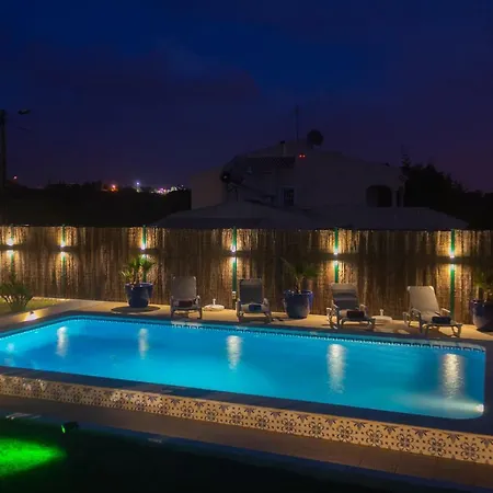 Villa Yvonne,Private Pool,Private Parking 1,7 Km From The Beatch Albufeira Exterior photo