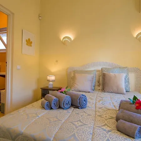 Villa Yvonne,Private Pool,Private Parking 1,7 Km From The Beatch Albufeira Exterior photo