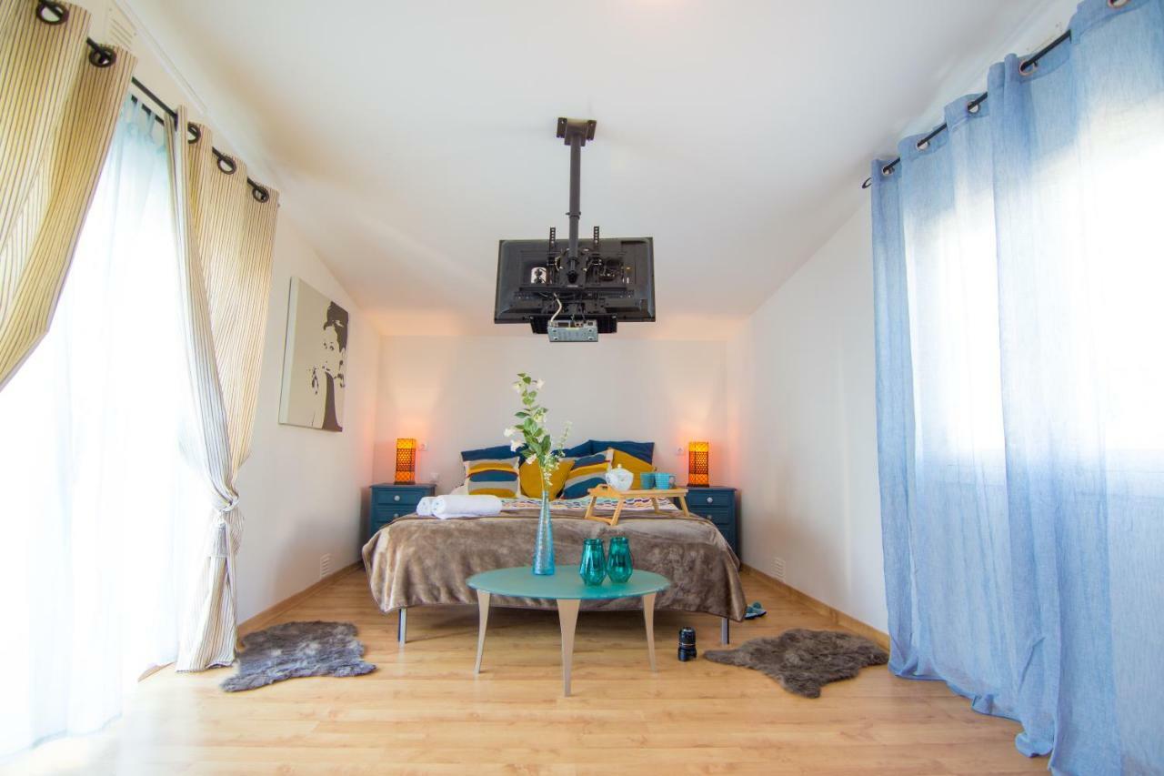 Villa Yvonne,private Pool,private Parking 1,7 Km From The Beatch